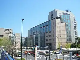 足立区役所の写真。中央本町にある