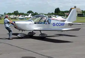 1名で牽引可能なEV-97A（約280kg）