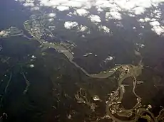 阿賀野川中流域。阿賀町鹿瀬～津川～三川近辺の阿賀野川ライン。上流側より豊実、鹿瀬、揚川の各ダムがある（解説無し画像）