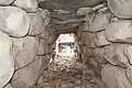 石室内部（開口部方向）