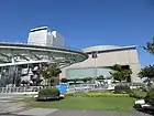 西側正面のオアシス21