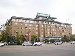 委員会事務局が入居する県庁