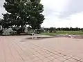 駅横の公園（2011年8月撮影）