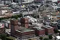右：議事堂　手前：オスロ市庁舎