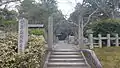 会津藩殉職者墓。寺の北東に存在 (2014.12.23)