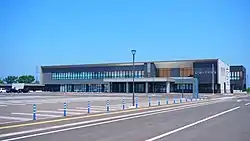 鰺ヶ沢町役場庁舎(2021年(令和3年)7月)
