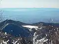 黒檜山中腹から見た小沼と富士山