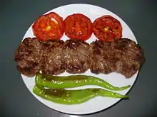 トルコのアクチャーバト・キョフテシ(Akçaabat köftesi)