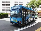 中心市街地循環バス「ぐるる」に使用される専用塗装車両。