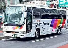 バスタ新宿を出発する安曇野・白馬線(アルピコ交通)