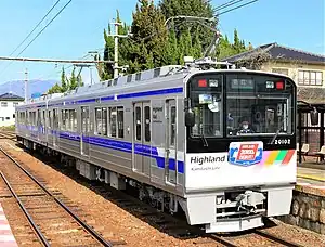 2022年に運用を開始した上高地線21000形電車