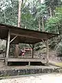笠置町天照御門神社の舞台。勧請縄の作成はここで行われる。