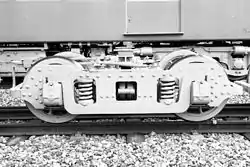 玉南電気鉄道1形電車(1926年製造)用の雨宮製台車。京王2700系電車に転用されたもの