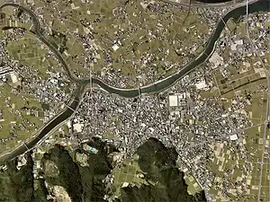 富岡町付近（2013年8月撮影・4枚合成・国土交通省 国土地理院 地図・空中写真閲覧サービスの空中写真を基に作成）