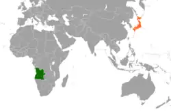 AngolaとJapanの位置を示した地図