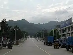 堯渡鎮の東至県市街地