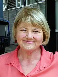 アネット・バッドランドAnnette Badland