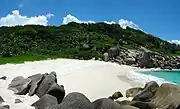 砂浜 Anse Marron