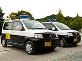 スピーカー無しの回転灯を装備する青パト