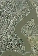架橋開始時。国土地理院 空中写真閲覧サービス CKT794-C7B-2を元に加工。