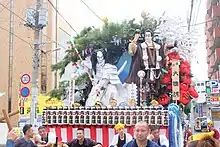 消防団の山車の例 (青山組)。