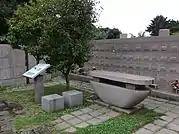 管理所脇の立体埋葬施設(2017年9月撮影)