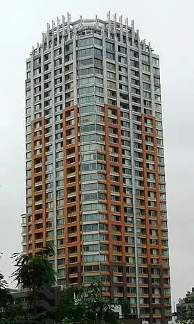青山パークタワー