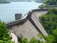 有峰ダム（和田川）高さ140m
