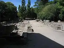 アリスカン墓地