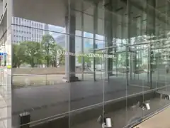 エントランスのビル名表示