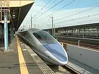新幹線ホーム(2011年7月)