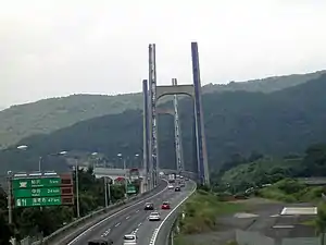 東名足柄橋(奥が東京方面)