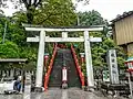 境内入り口の鳥居と社号標