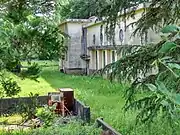 低揚ポンプ棟(手前)と高揚ポンプ棟(奥)