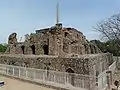 デリー・トープラーの石柱