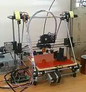 自作した3Dプリンター(Prusa Mendel)