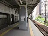 あすなろう四日市駅プラットホーム