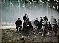 マルヌ会戦中、森で休憩するフランス兵（1915年）