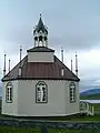 スヴィーナヴァトン南岸のオイズクラ (Auðkúla) 村の教会。(2005年)