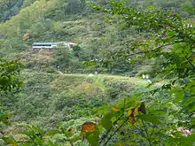 歩道から見た阿曽原温泉小屋