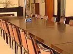 第三パレス内のバオダイ帝の接客室のテーブル
