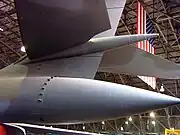 B-1Aの特徴でもある、後部の尖ったレドーム