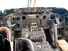 ボーイング747 クラシック。操舵輪は山の形。