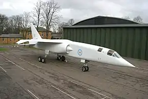 イギリス空軍博物館 コスフォード館にてハンガーから一時的に出された状態のTSR-2