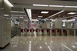 北大街駅の改札口