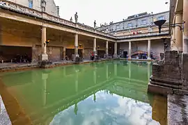 ヴィクトリア朝時代の上部建築を別の角度から見たもの