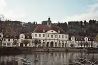 バート・カールスハーフェンの市庁舎