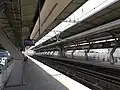 ライトレッドライン 高架ホーム