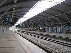 プラットホーム