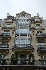 同モンマルトル通り167番地建物